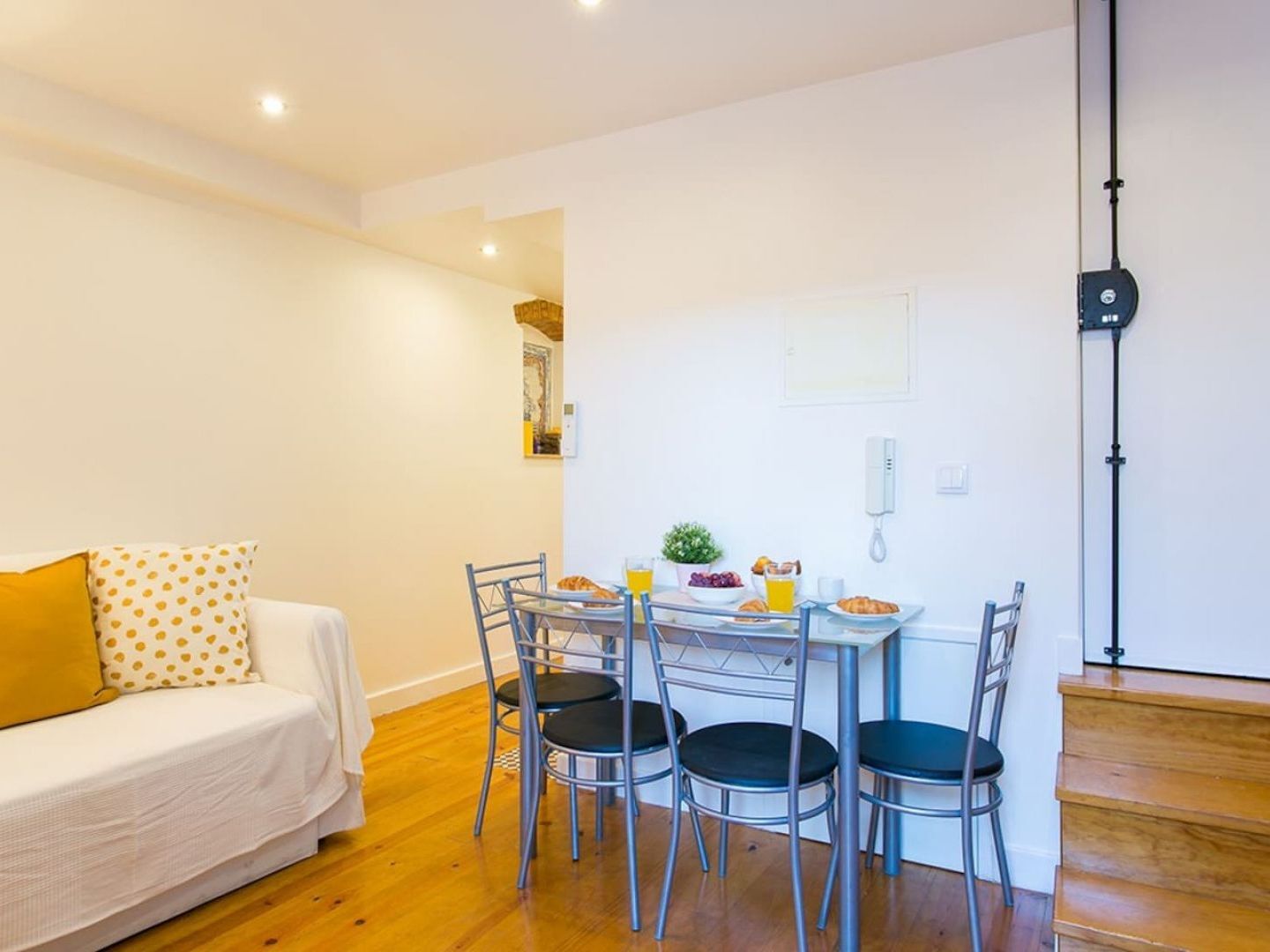 Joivy Cosy 1-bed Flat With Balcony In Alfama, Moments From The Port Apartment Lissabon